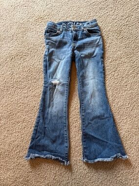 Girls Cat & Jack size 6 Distressed Blue Flare Jeans